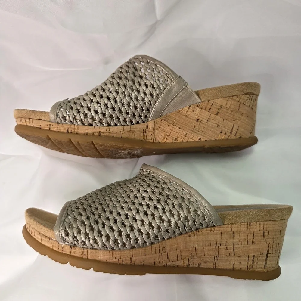 Baretraps Womens Champagne Sz 7.5‎ Flossey Woven Wedge Sandal Boho Beachy Resort